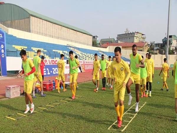 Bóng đá Việt Nam ngày 2/8: V-League nghỉ dài hạn Bóng đá Việt Nam ngày 2/8: V-League nghỉ dài hạn