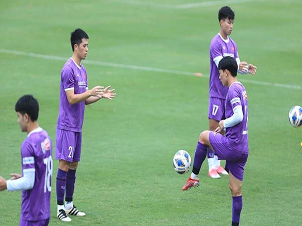 Bóng đá Việt Nam 13/9: Đội tuyển Việt Nam có thêm ‘viện binh’ Bóng đá Việt Nam 13/9: Đội tuyển Việt Nam có thêm ‘viện binh’