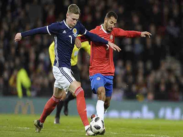 Đá thòng là gì? Những điều cần biết về hậu vệ đá thòng Đá thòng là gì? Những điều cần biết về hậu vệ đá thòng