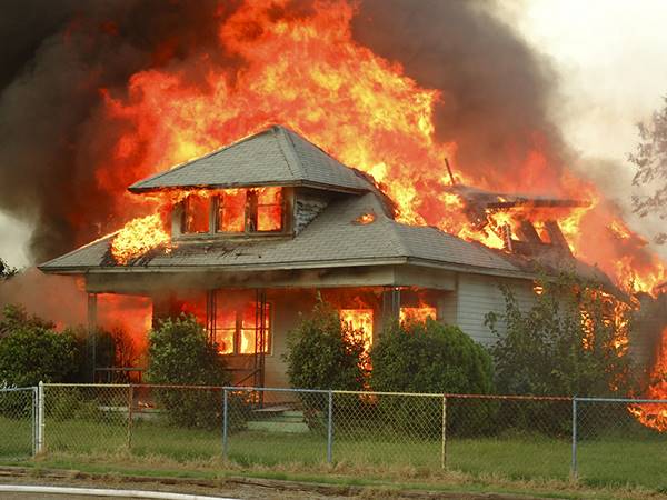 Mơ thấy cháy nhà hàng xóm báo mộng điềm dữ hay lành? Mơ thấy cháy nhà hàng xóm báo mộng điềm dữ hay lành?