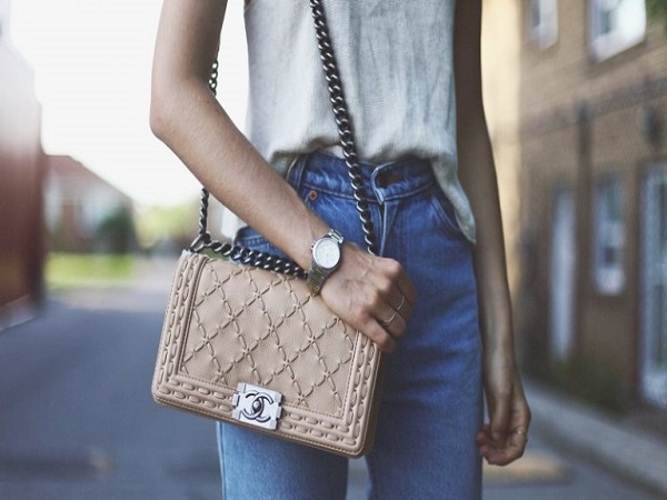 Chiêm bao mơ thấy túi xách đánh con gì? Ý nghĩa giấc mơ Chiêm bao mơ thấy túi xách đánh con gì? Ý nghĩa giấc mơ